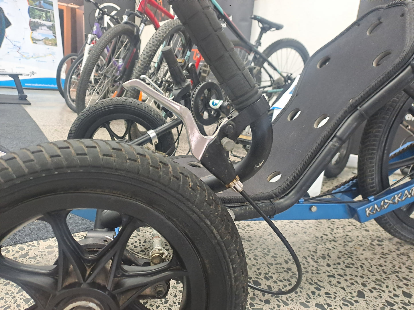 Kmx cyclone kids recumbent